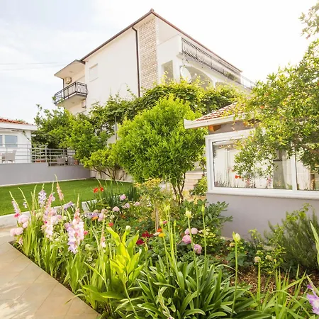 Mit Grossem Balkon Trogir